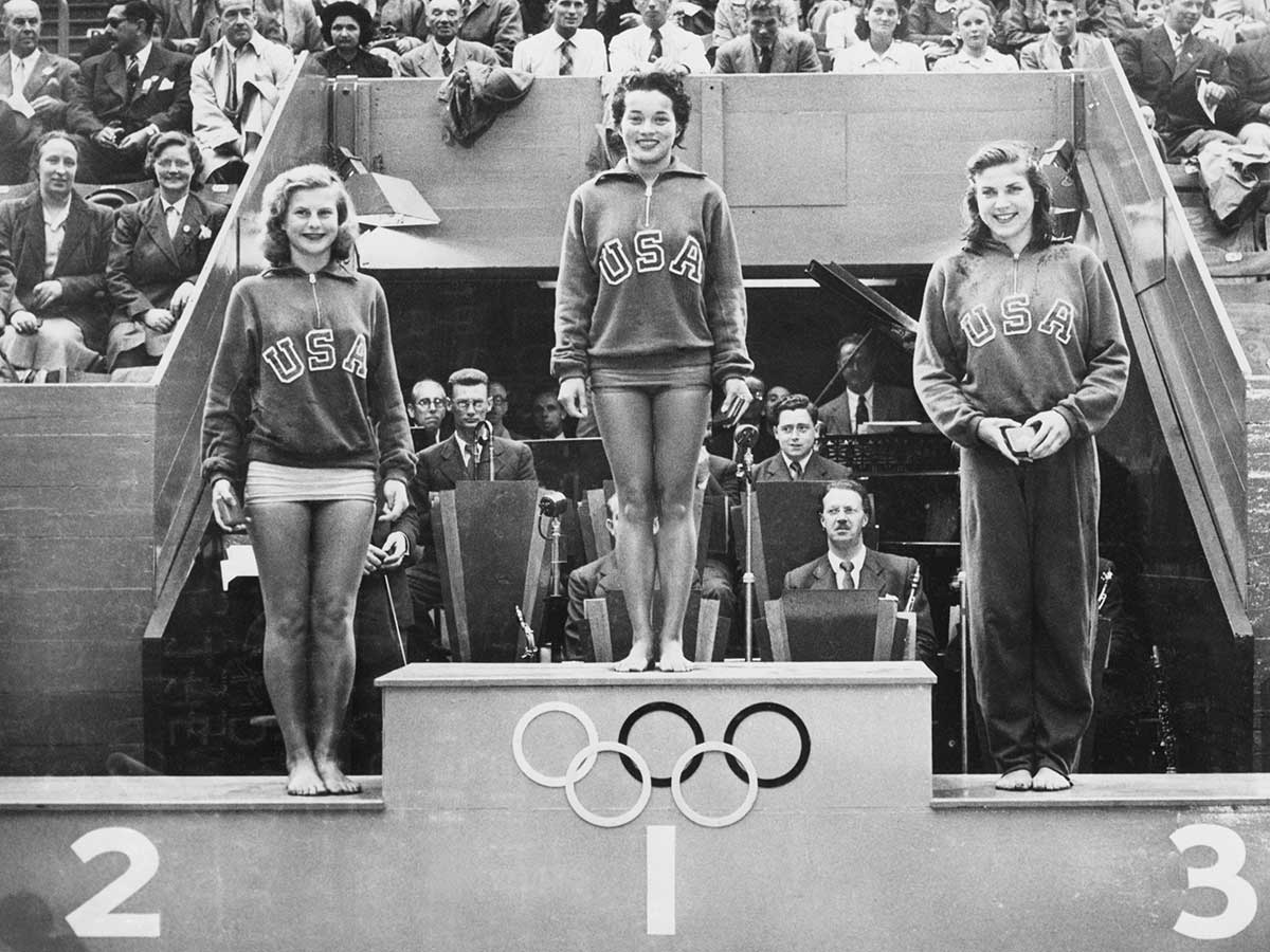 Photos Of The Most Memorable Moments In Olympic History 