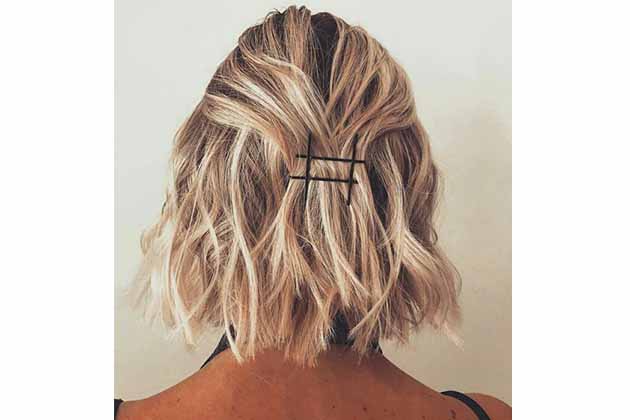 how to pin your hair back